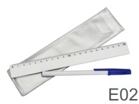 E02 - Estojos com caneta e regua